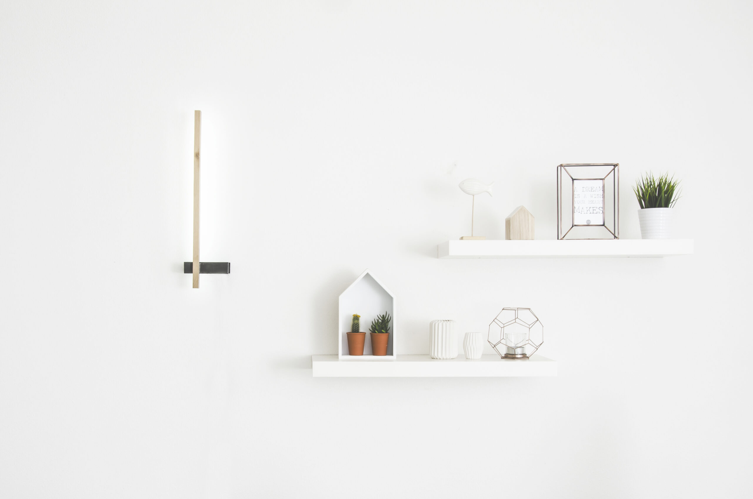 wandlamp minimalistisch en industrieel