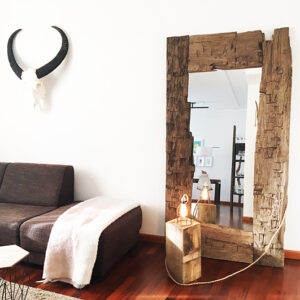 houten staande spiegel